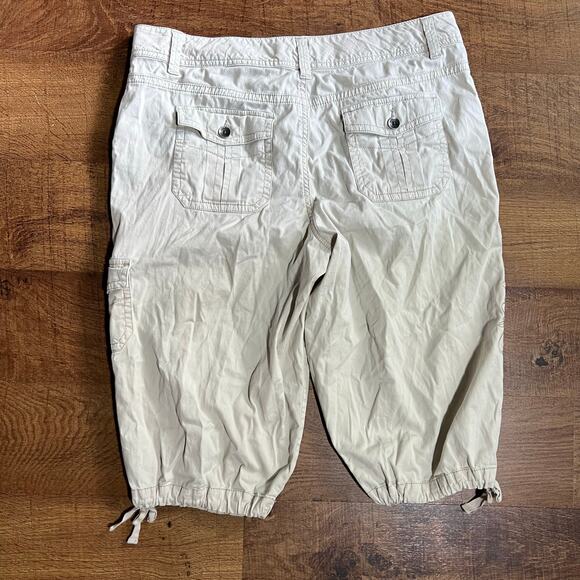 Sonoma Embroidered Floral Khaki Capri Cargo Pants Size 14 - Picture 6 of 6